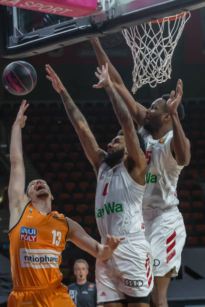 令人联想到 令人联想到