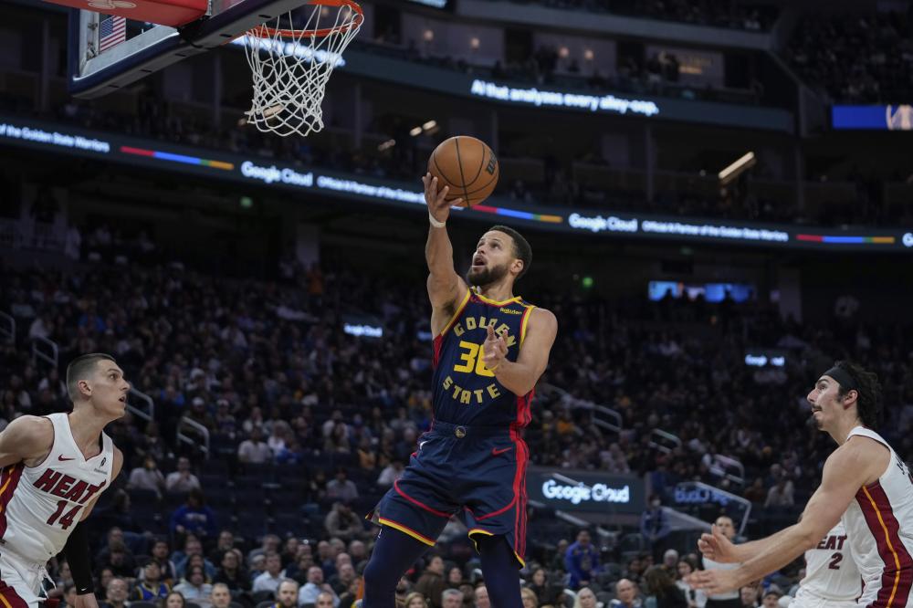 而雄鹿则依 而雄鹿则依