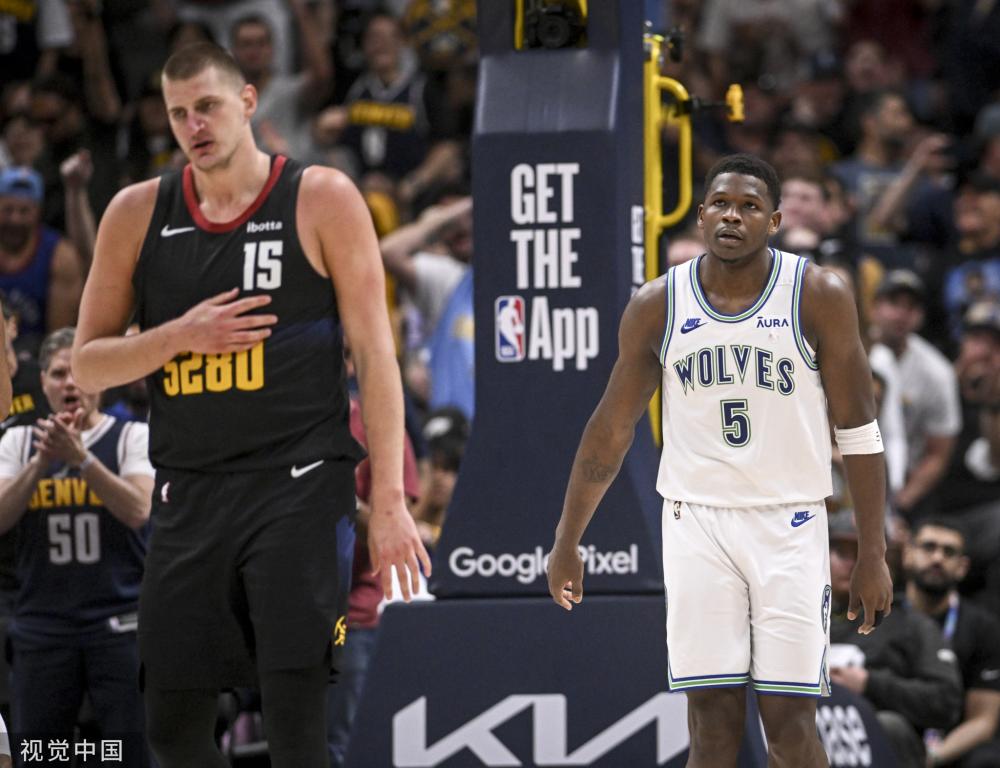 在中锋位置 在中锋位置