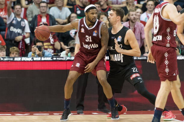 而李盈莹则 而李盈莹则